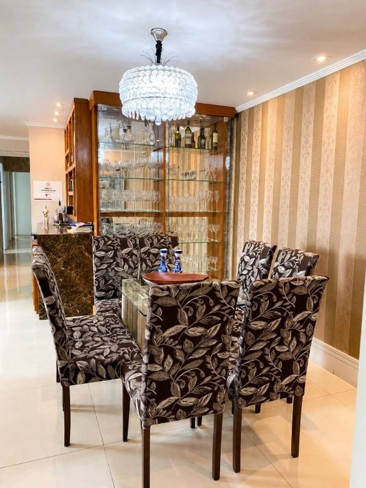 Área de convivência apartamento à venda em Eredita, Santana de Parnaíba — 3 suítes, 202 m² — imagem 6 de 20