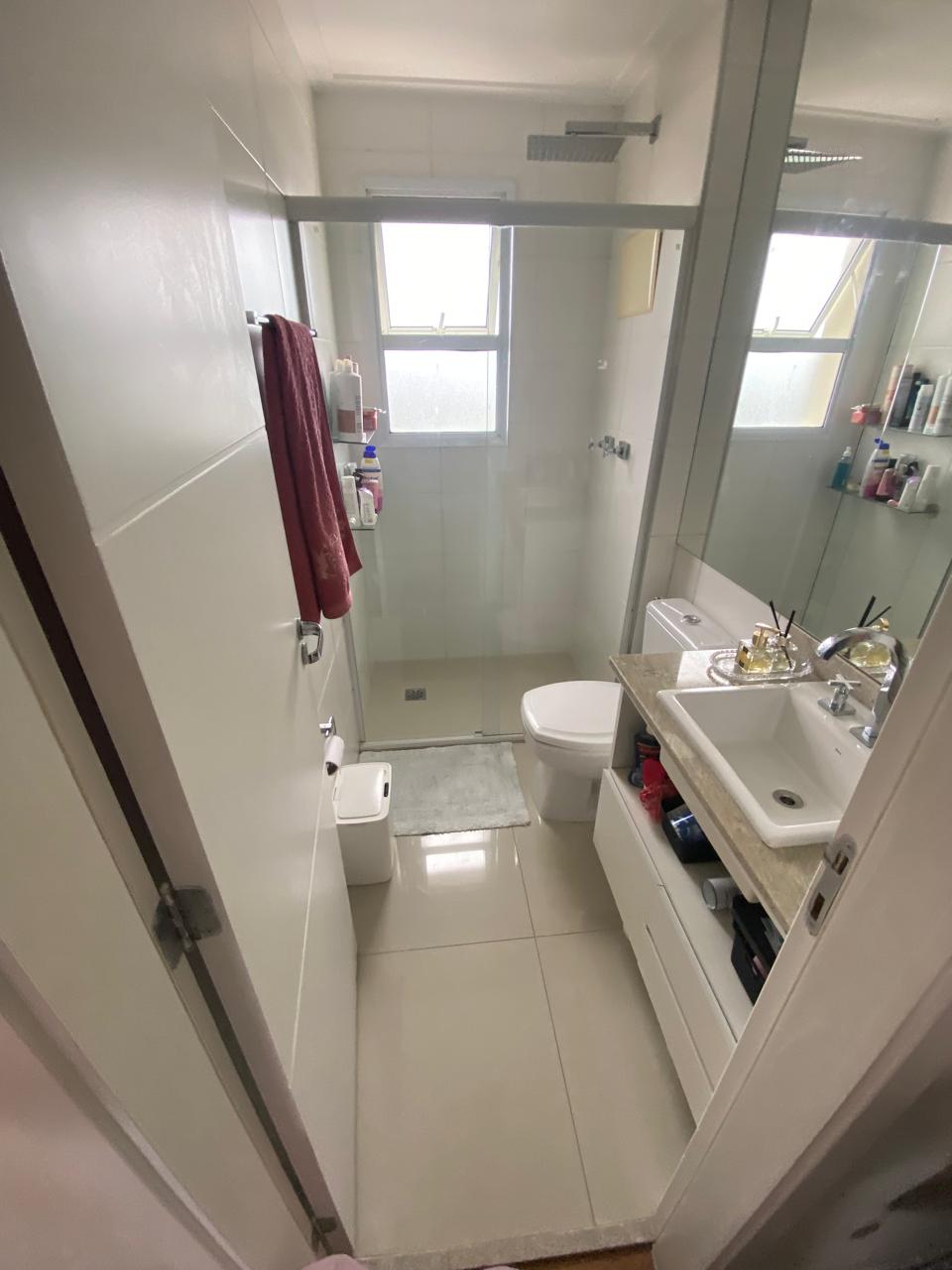 Suíte principal apartamento à venda em Eredita, Alphaville, Santana de Parnaíba — 3 suítes, 202 m² — imagem 4 de 30