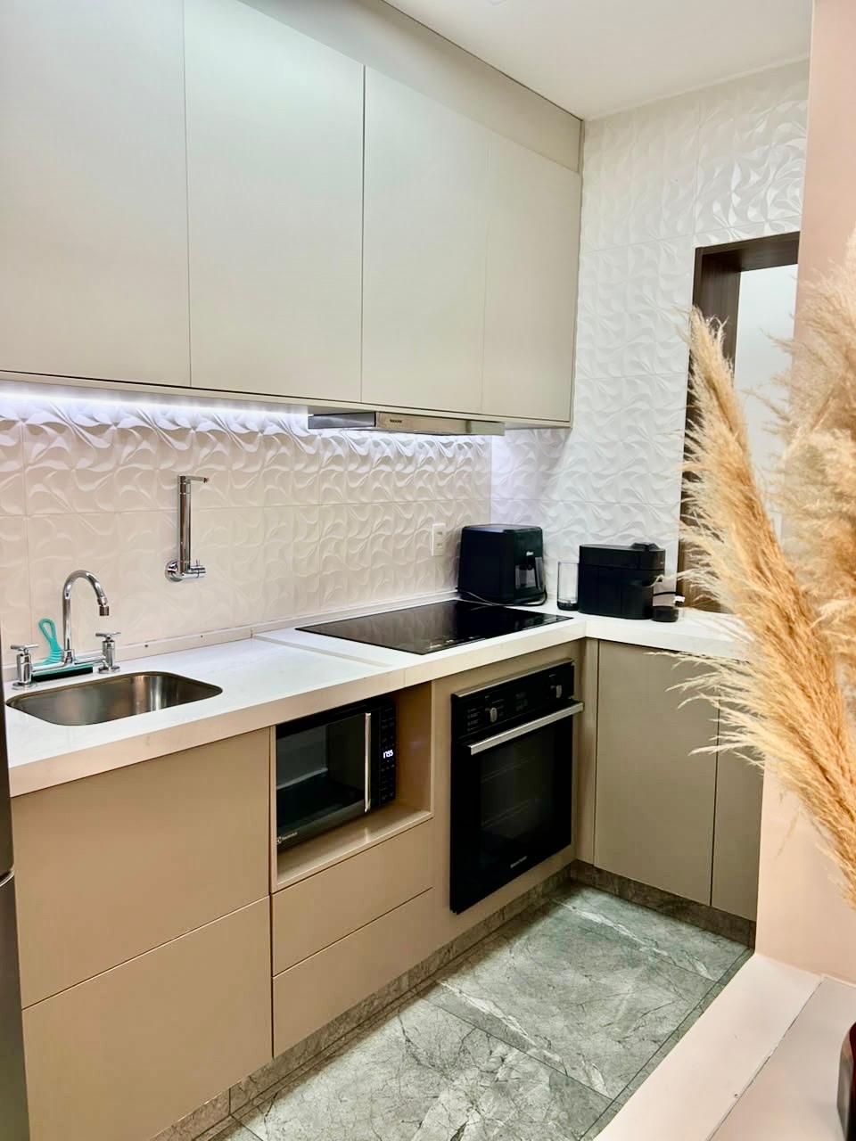 Cozinha e área gourmet apartamento à venda em Life Park Alphaville, Alphaville, Barueri — 1 suíte, 64 m² — imagem 3 de 18
