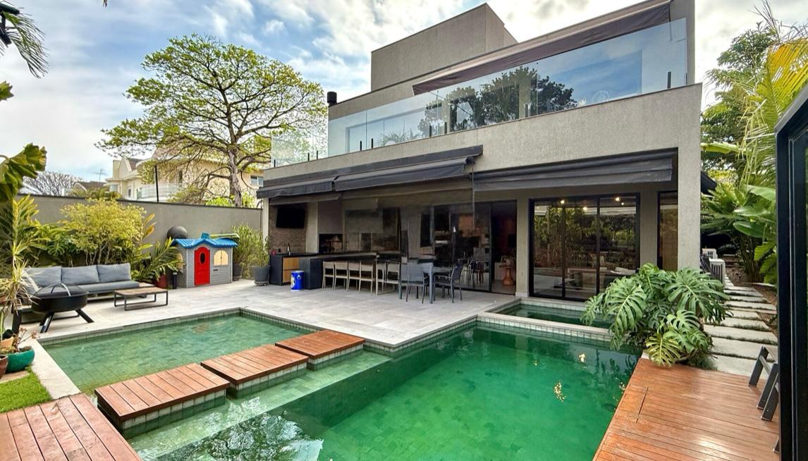 Piscina e área externa apartamento para alugar em Edificio Oiapoque, Alphaville, Barueri — 4 suítes, 360 m² — imagem 5 de 17