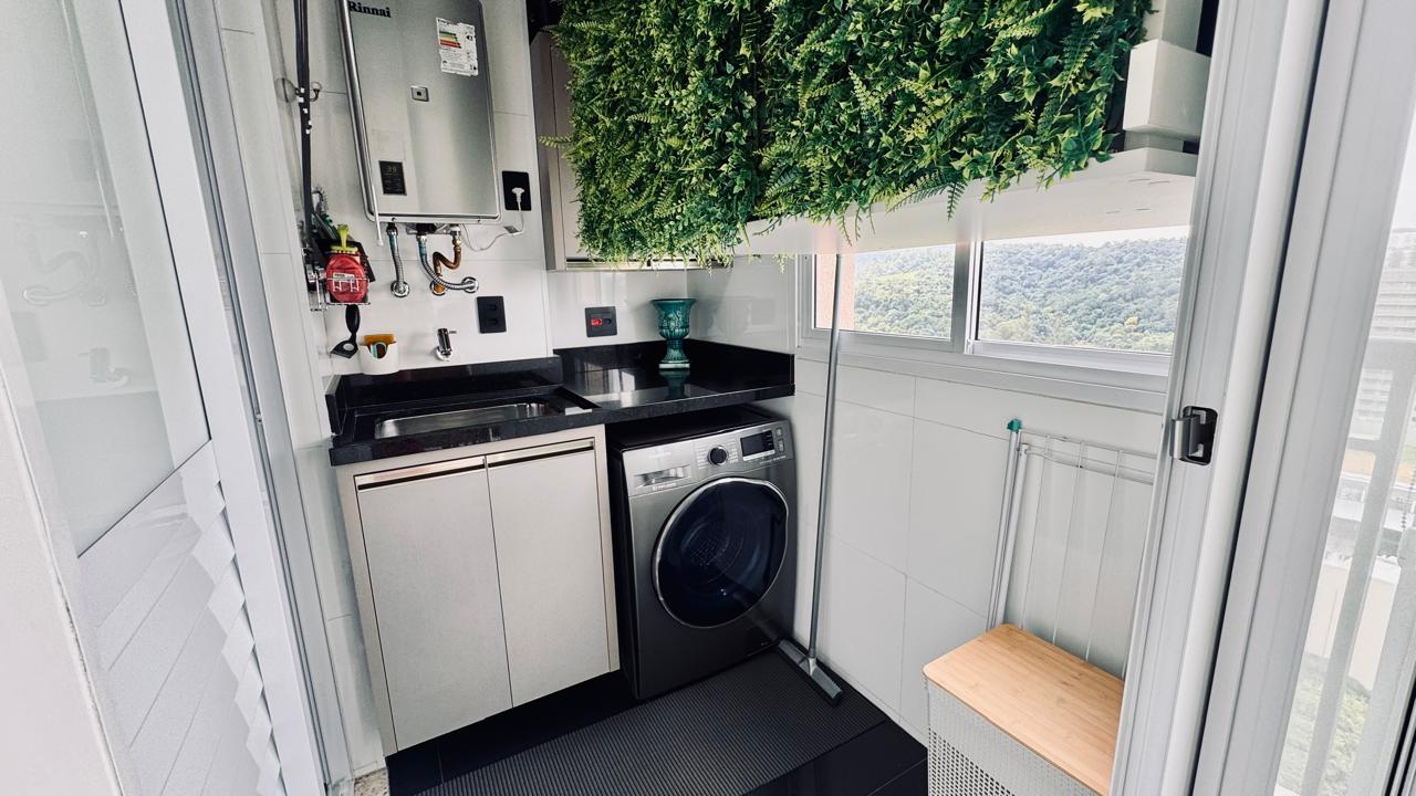 Sala de estar apartamento à venda em Choice Alphaville, Alphaville, Barueri — 1 suíte, 43 m² — imagem 2 de 24
