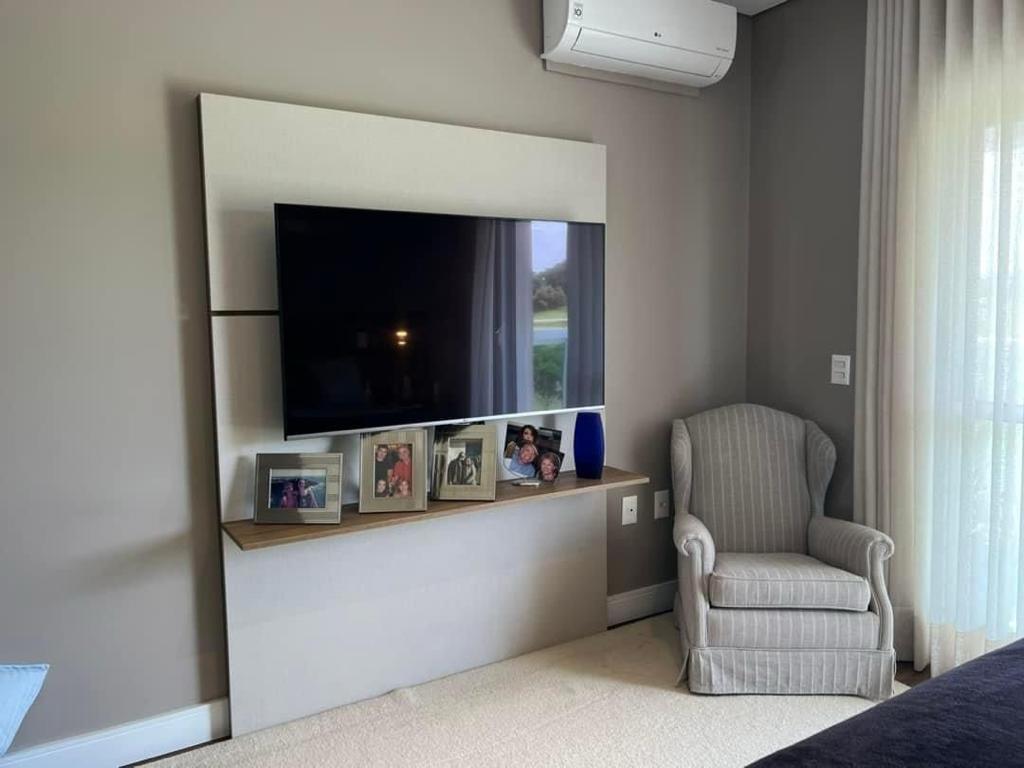 Suíte principal apartamento para alugar em The Garden, Alphaville, Barueri — 3 suítes, 200 m² — imagem 4 de 30