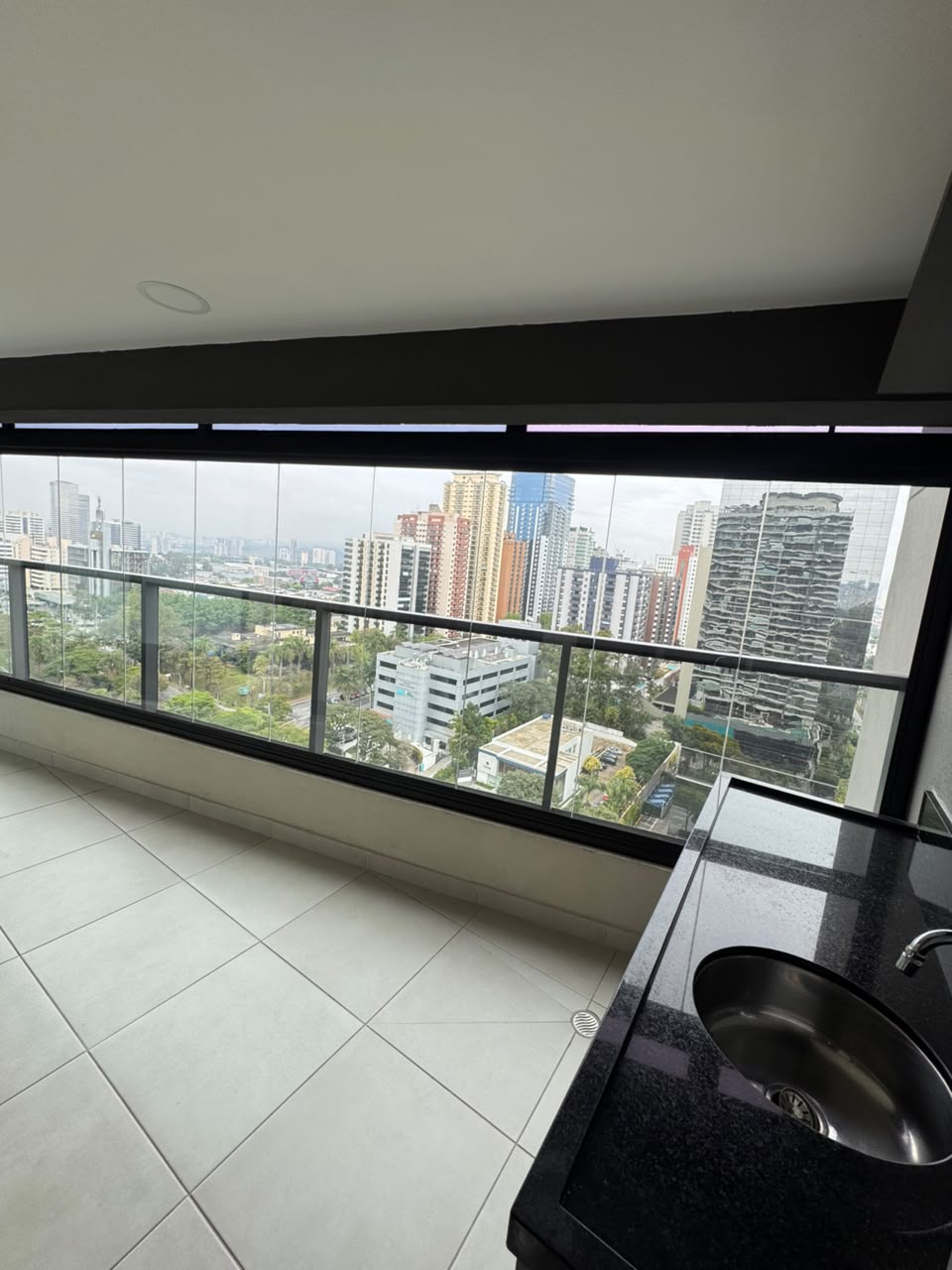 Área de convivência apartamento para alugar em Oka Mamore, Alphaville, Barueri — 75 m² — imagem 6 de 20