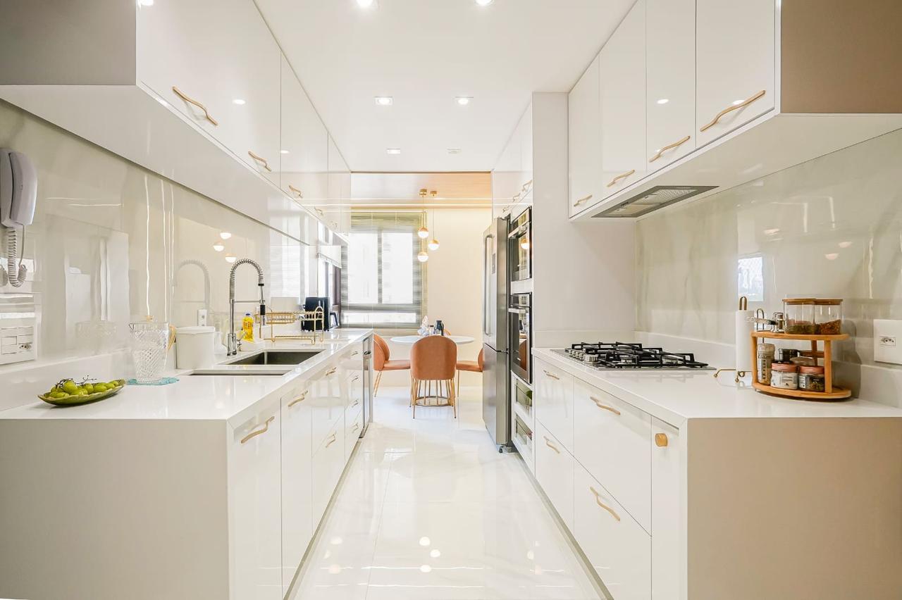 Cozinha e área gourmet apartamento à venda em Condomínio Atria Alphaville, Alphaville, Barueri — 3 suítes, 228 m² — imagem 3 de 30