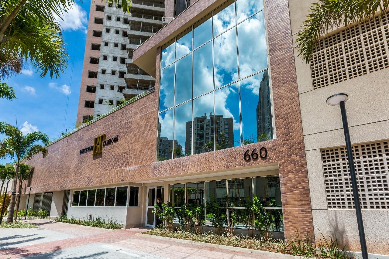 Área de convivência apartamento à venda em Boulevard Tambore, Alphaville, Santana de Parnaíba — 3 suítes, 140 m² — imagem 6 de 25