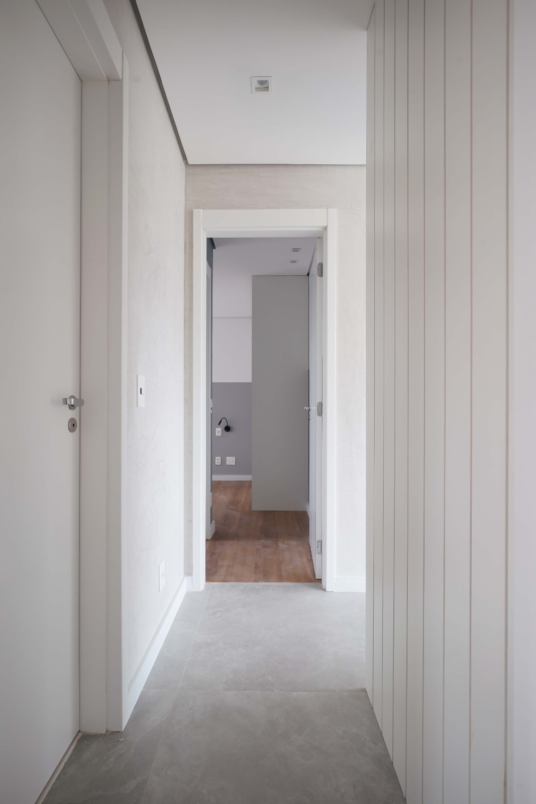 Sala de estar apartamento à venda em Perdizes, São Paulo — 1 suíte, 70 m² — imagem 2 de 12