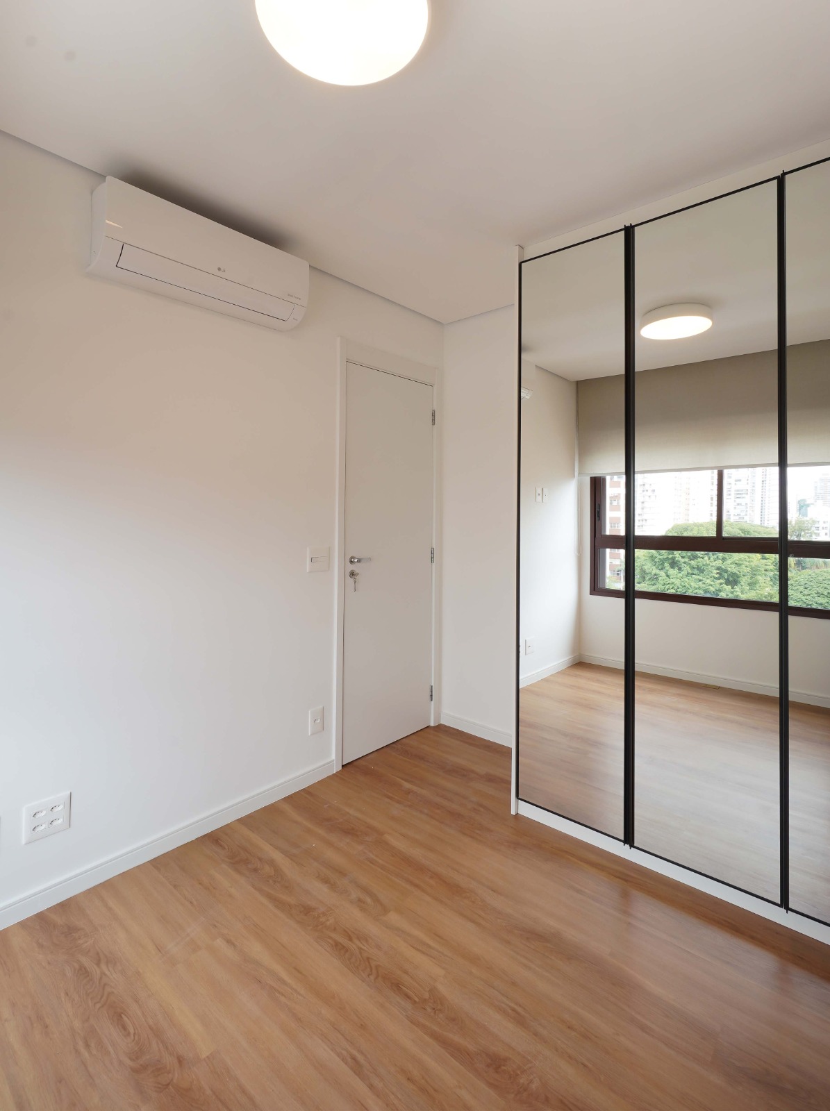 Suíte principal apartamento à venda em Perdizes, São Paulo — 1 suíte, 70 m² — imagem 4 de 12
