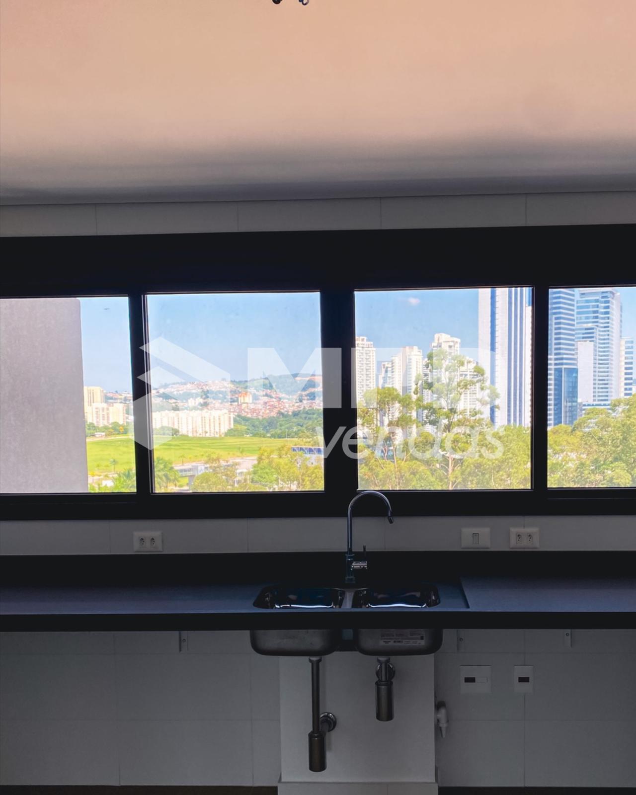 Cozinha e área gourmet apartamento à venda em Myra, Alphaville, Barueri — 3 suítes, 410 m² — imagem 3 de 17