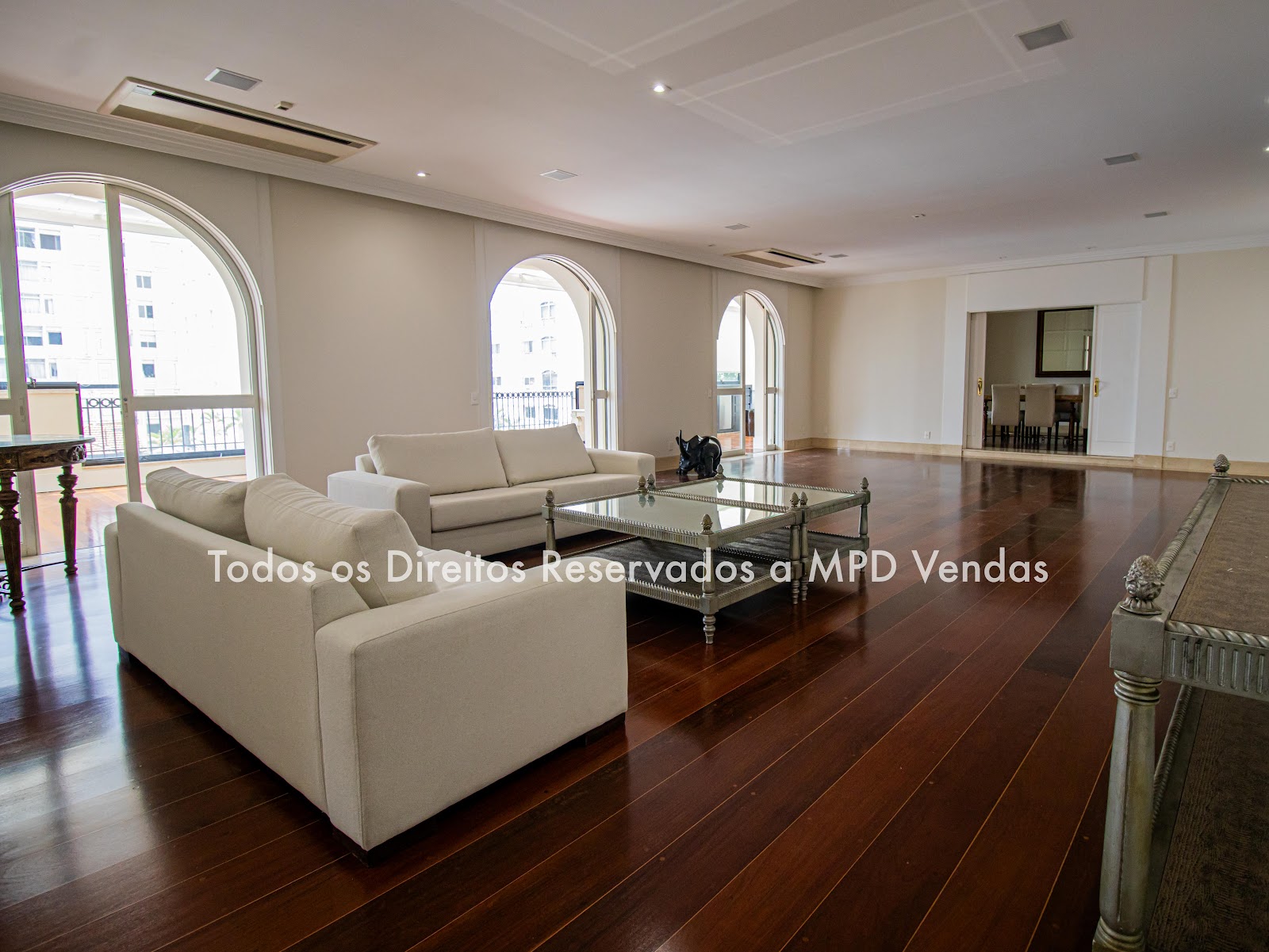 Sala de estar apartamento à venda em Jardim Paulista, São Paulo — 5 suítes, 1180 m² — imagem 2 de 30