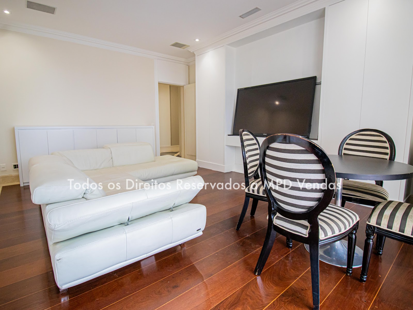 Suíte principal apartamento à venda em Jardim Paulista, São Paulo — 5 suítes, 1180 m² — imagem 4 de 30