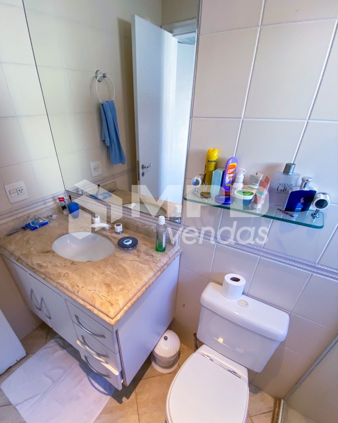 Sala de estar apartamento à venda em Parque Tambore, Alphaville, Santana de Parnaíba — 3 suítes, 139 m² — imagem 2 de 22