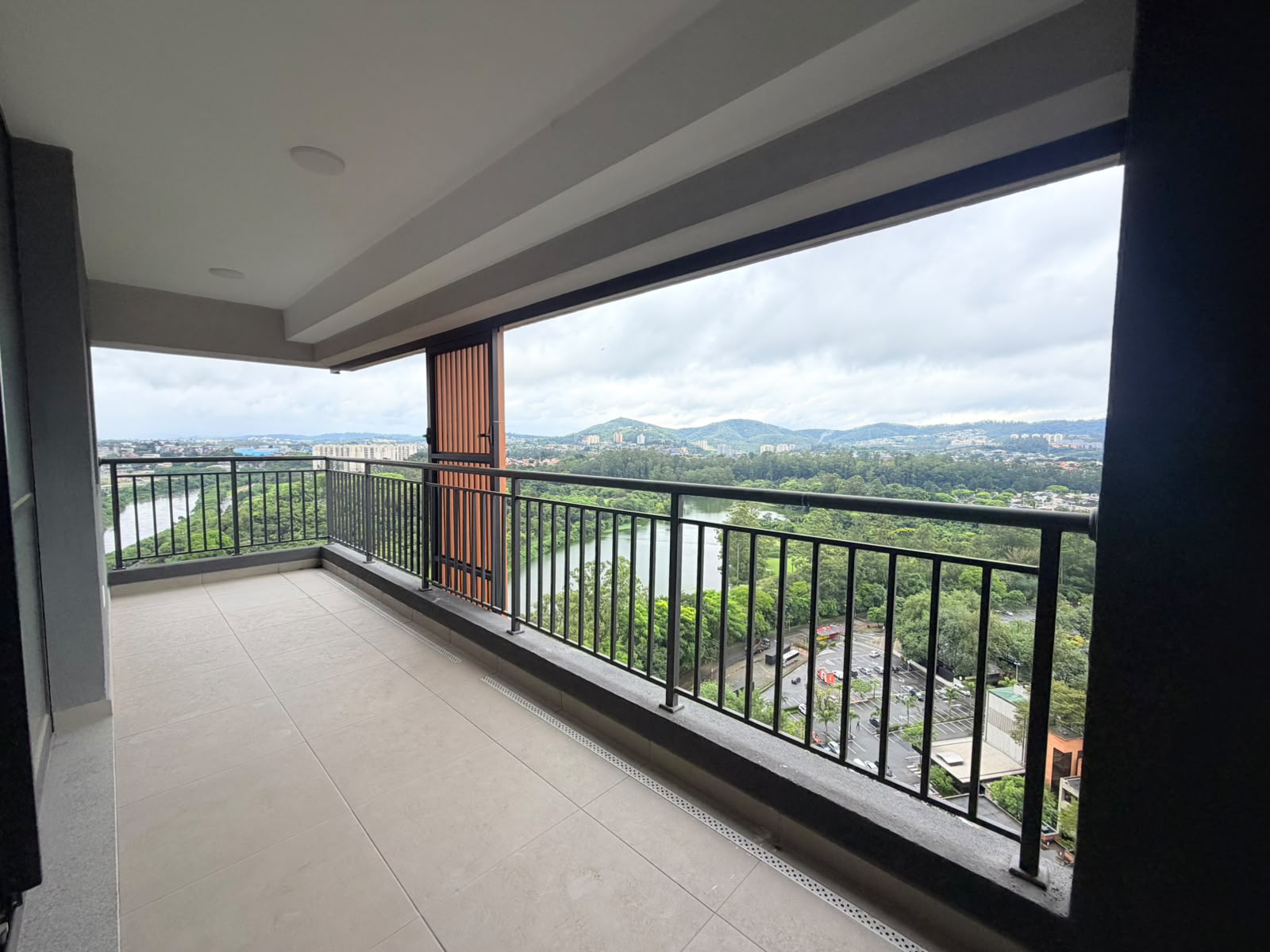 Fachada apartamento à venda em On The Park (Barueri), Alphaville, Barueri — 3 suítes, 95 m² — imagem 1 de 18