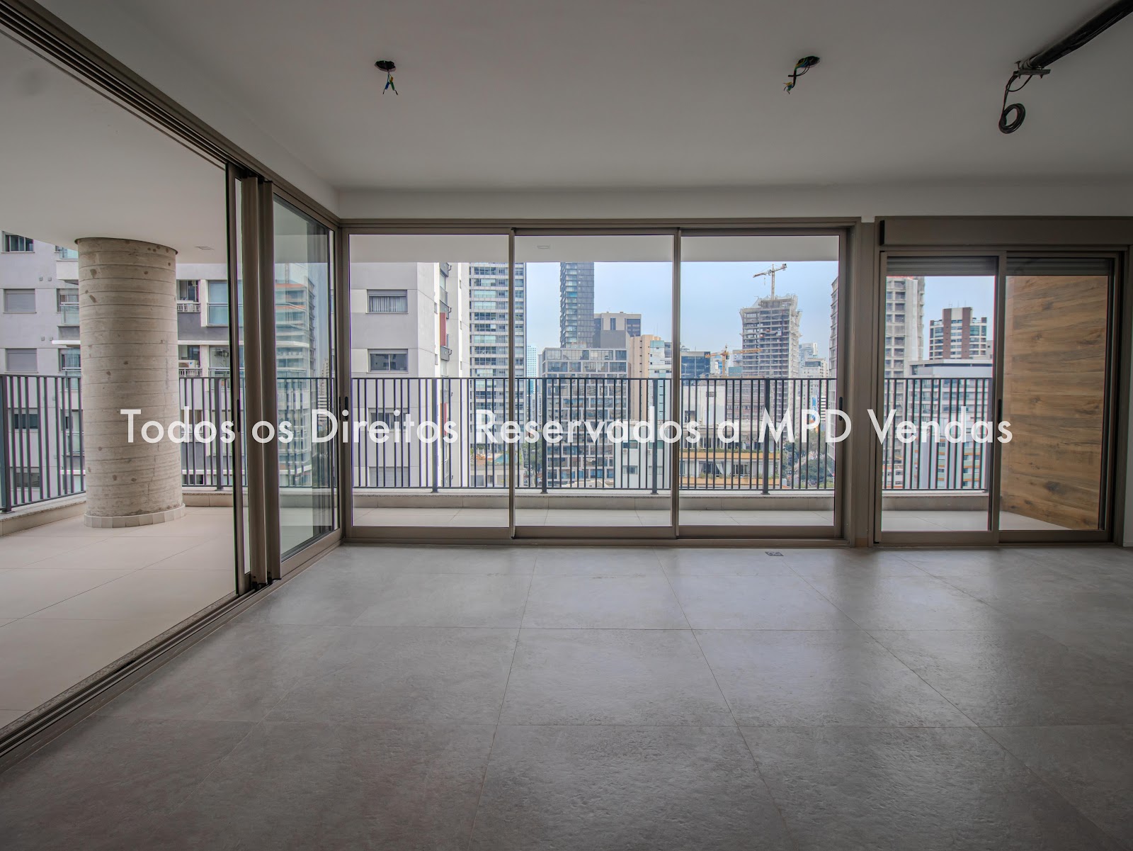 Cozinha e área gourmet apartamento à venda em Pinheiros, São Paulo — 3 suítes, 115 m² — imagem 3 de 18
