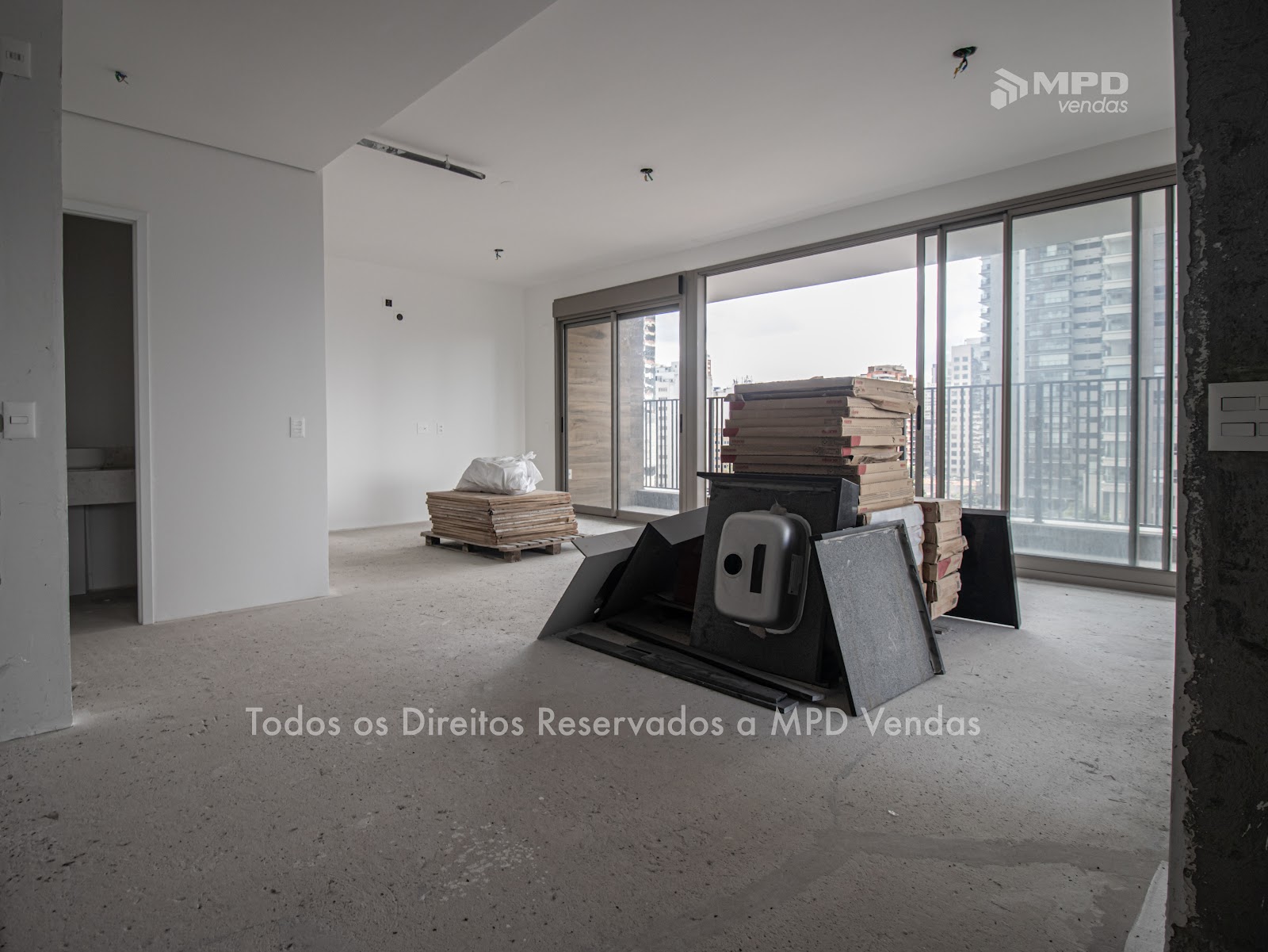 Sala de estar apartamento à venda em Pinheiros, São Paulo — 3 suítes, 115 m² — imagem 2 de 23