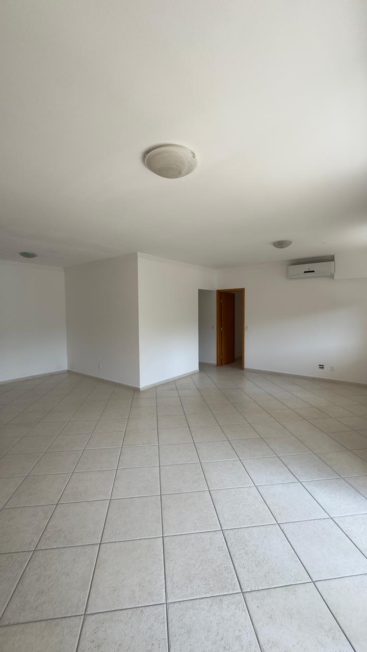 Sala de estar apartamento à venda ou para alugar em Parque Tambore, Santana de Parnaíba — 3 suítes, 140 m² — imagem 2 de 23