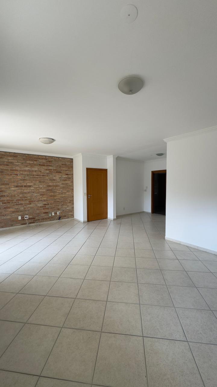 Suíte principal apartamento à venda ou para alugar em Parque Tambore, Santana de Parnaíba — 3 suítes, 140 m² — imagem 4 de 23