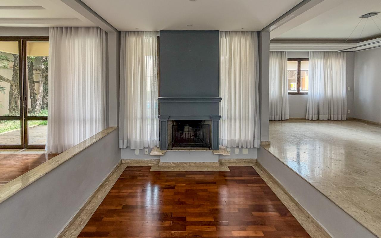 Cozinha e área gourmet casa à venda ou para alugar em Alphaville Residencial 1, Alphaville, Barueri — 2 suítes, 560 m² — imagem 3 de 14