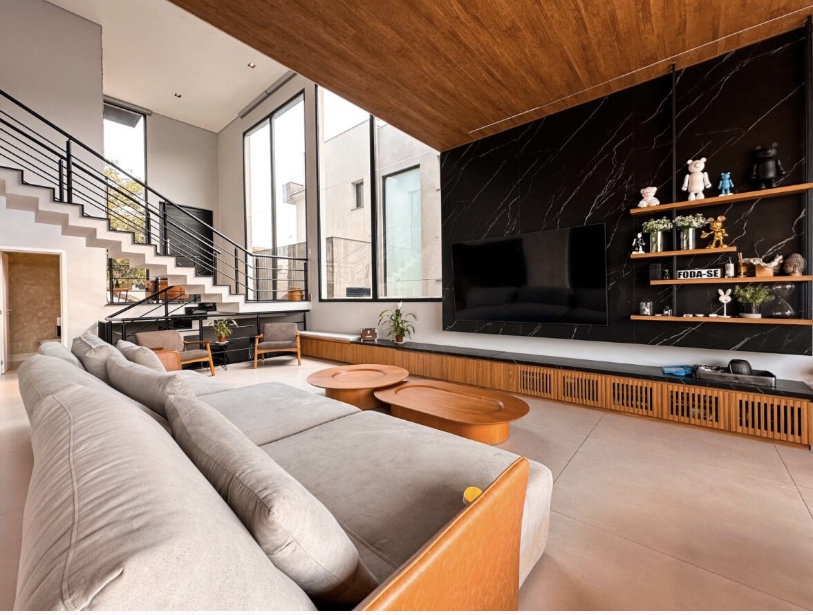 Cozinha e área gourmet casa à venda em Itahye Residencial, Alphaville, Barueri — 4 suítes, 442 m² — imagem 3 de 11