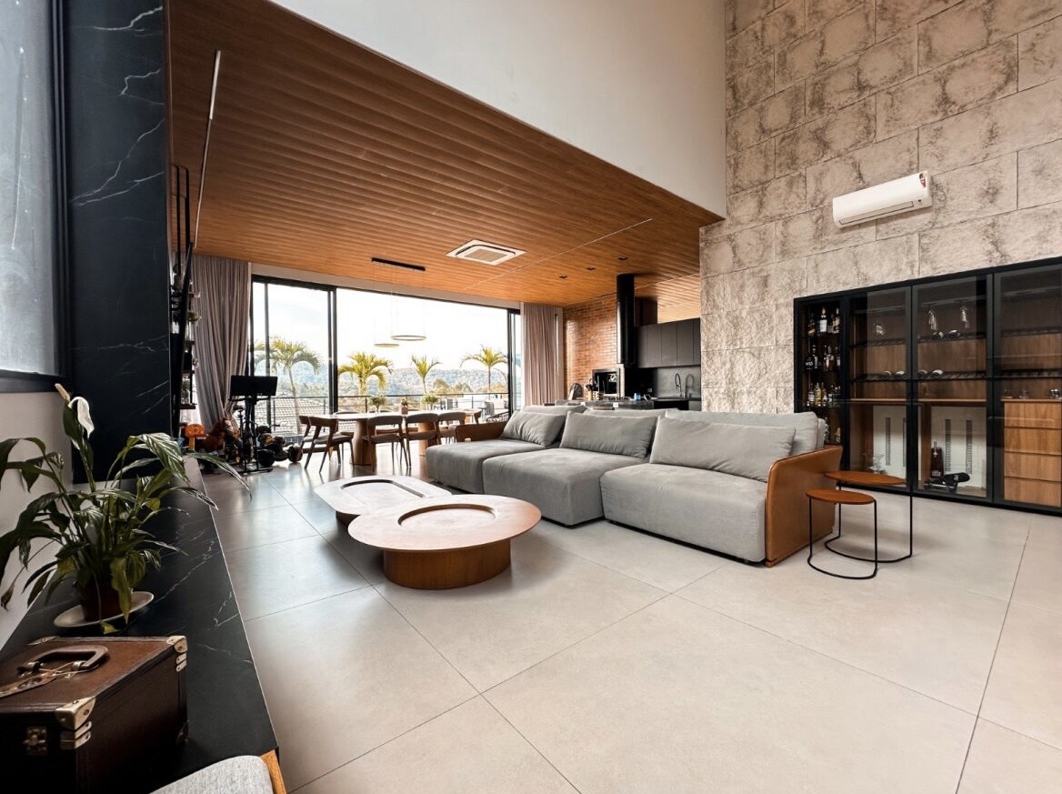 Suíte principal casa à venda em Itahye Residencial, Alphaville, Barueri — 4 suítes, 442 m² — imagem 4 de 11