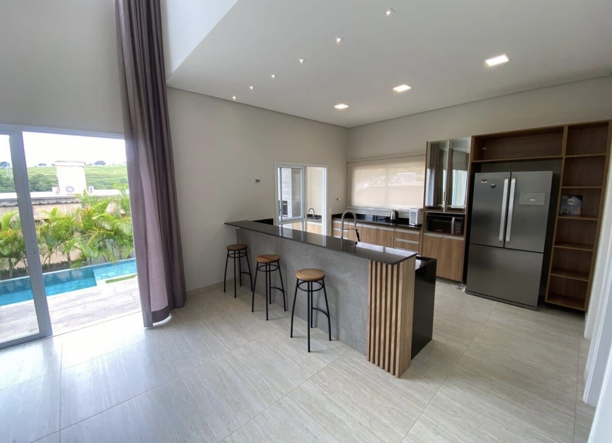 Cozinha e área gourmet casa à venda ou para alugar em Burle Marx, Alphaville, Santana de Parnaíba — 4 suítes, 441 m² — imagem 3 de 9