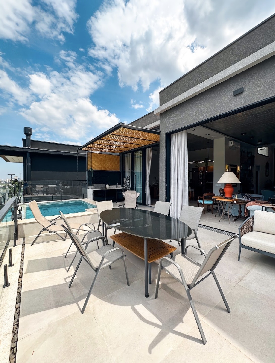 Área de convivência casa à venda em Alpha Sitio, Alphaville, Santana de Parnaíba — 3 suítes, 437 m² — imagem 6 de 10