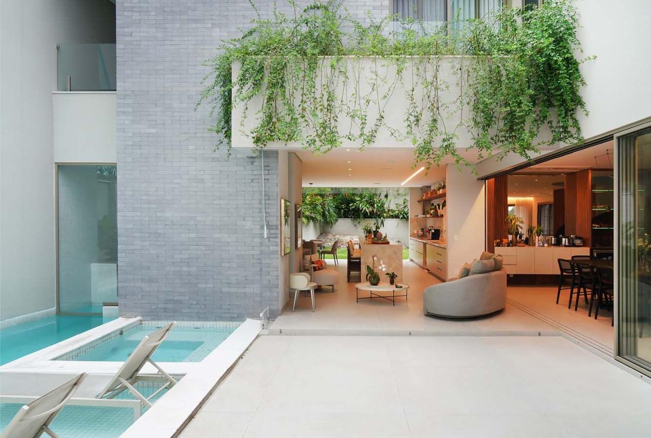 Fachada casa à venda em Genesis 2, Alphaville, Santana de Parnaíba — 4 suítes, 762 m² — imagem 1 de 10