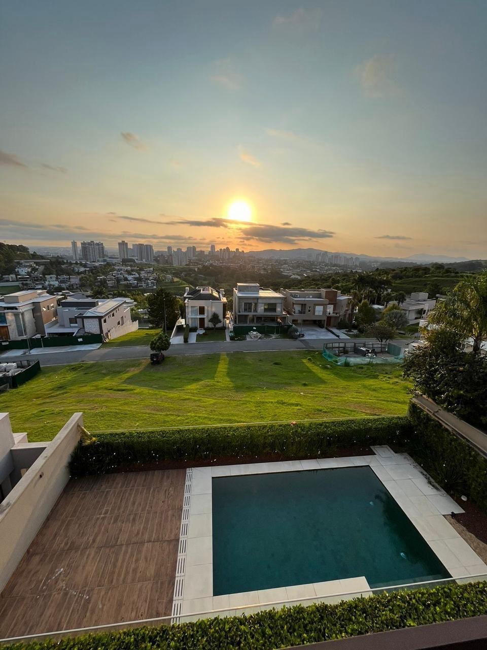 Fachada casa à venda em Villa Solaia , Alphaville, Barueri — 4 suítes, 640 m² — imagem 1 de 11