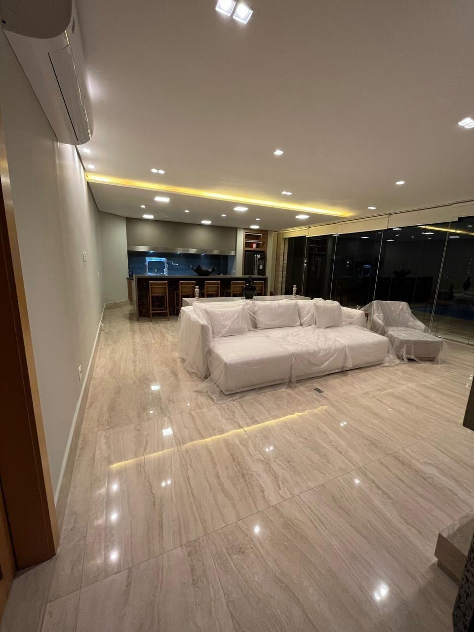 Cozinha e área gourmet casa à venda em Villa Solaia , Alphaville, Barueri — 4 suítes, 640 m² — imagem 3 de 11