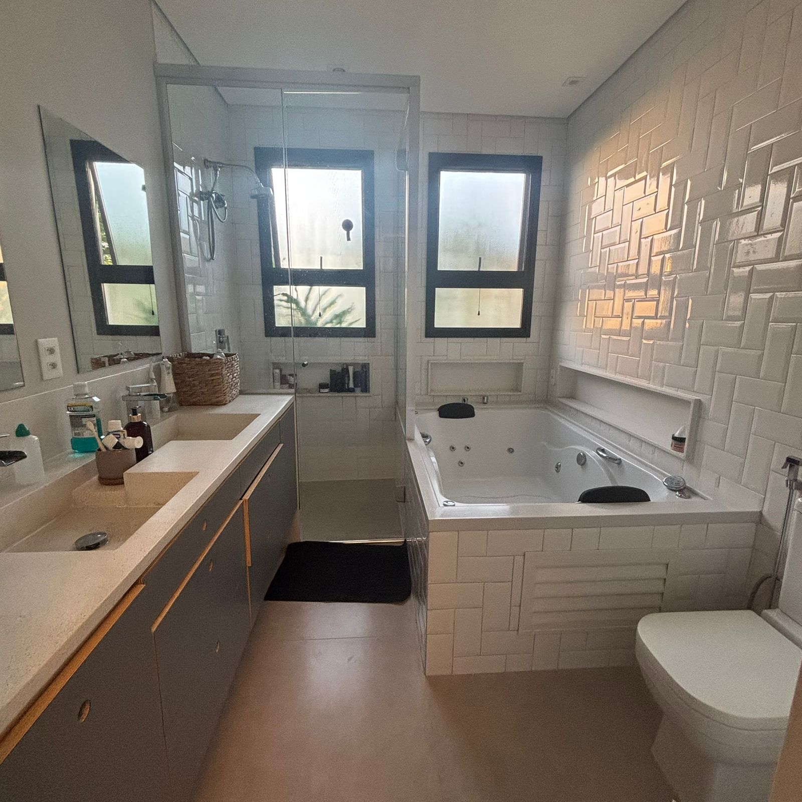 Área de convivência casa à venda em Itahye Residencial, Alphaville, Barueri — 3 suítes, 560 m² — imagem 6 de 9