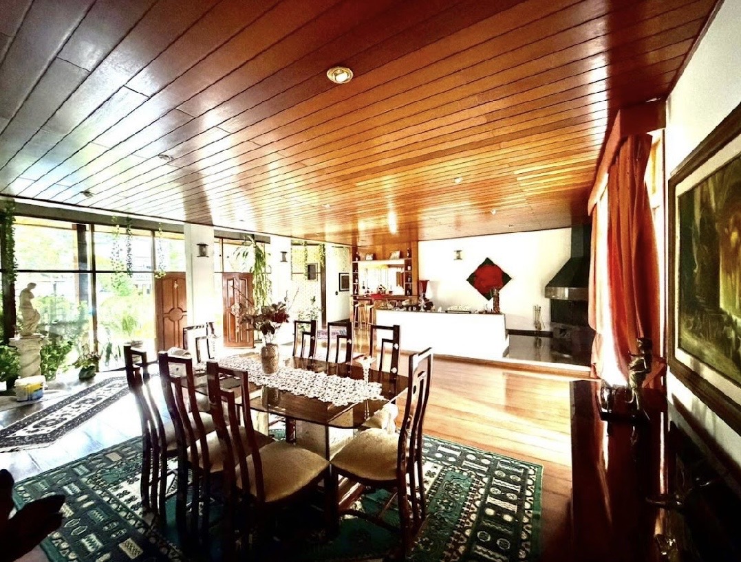 Sala de estar casa à venda em Alphaville Residencial 1, Alphaville, Barueri — 4 suítes, 1120 m² — imagem 2 de 5