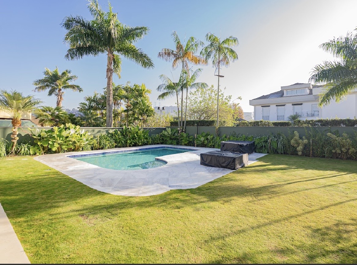 Fachada casa à venda em Tambore 3, Alphaville, Santana de Parnaíba — 4 suítes, 1098 m² — imagem 1 de 10