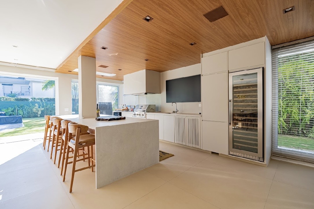 Suíte principal casa à venda em Tambore 3, Alphaville, Santana de Parnaíba — 4 suítes, 1098 m² — imagem 4 de 10