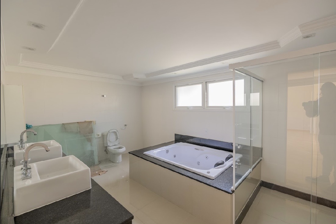 Área de convivência casa à venda ou para alugar em Tambore 3, Alphaville, Santana de Parnaíba — 4 suítes, 766 m² — imagem 6 de 6
