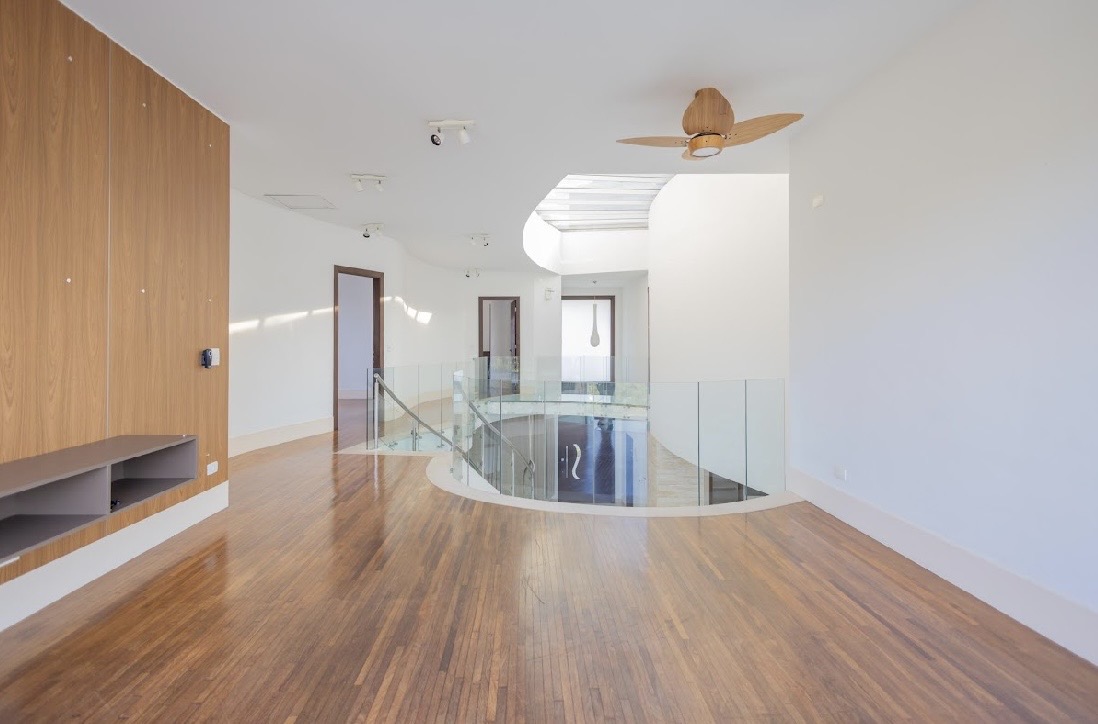 Piscina e área externa casa à venda em Alpha Conde II, Alphaville, Barueri — 4 suítes, 804 m² — imagem 5 de 6