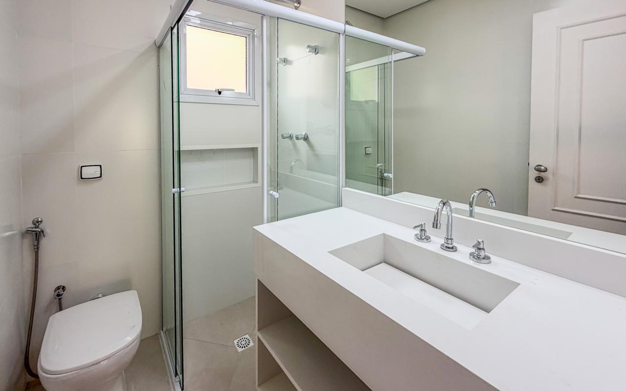 Área de convivência casa para alugar em Alphaville Residencial 3, Alphaville, Santana de Parnaíba — 4 suítes, 380 m² — imagem 6 de 8