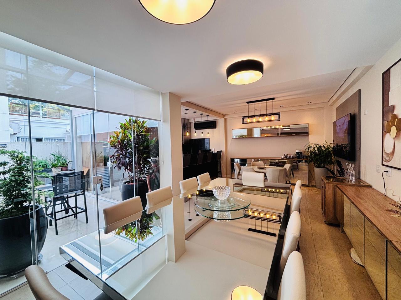 Cozinha e área gourmet casa à venda em Tambore 4, Alphaville, Santana de Parnaíba — 1 suíte, 200 m² — imagem 3 de 7