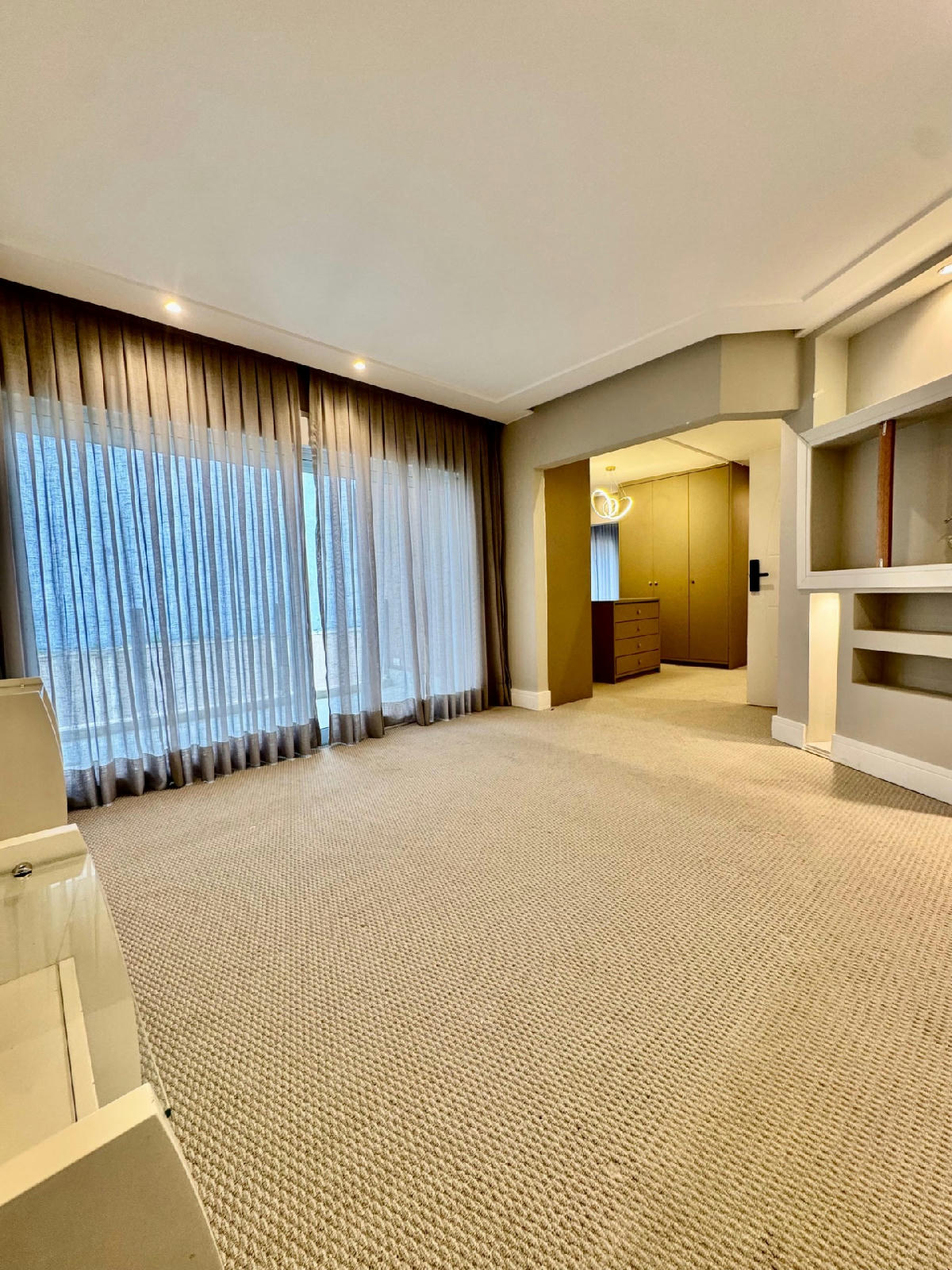 Área de convivência casa para alugar em Alphaville Residencial 9, Alphaville, Santana de Parnaíba — 4 suítes, 425 m² — imagem 6 de 12