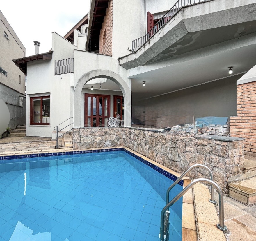 Área de convivência casa à venda ou para alugar em Alphaville Residencial 10, Alphaville, Santana de Parnaíba — 2 suítes, 480 m² — imagem 6 de 6