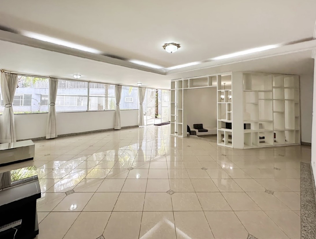 Sala de estar casa à venda em Alphaville Residencial 1, Alphaville, Barueri — 4 suítes, 1165 m² — imagem 2 de 8