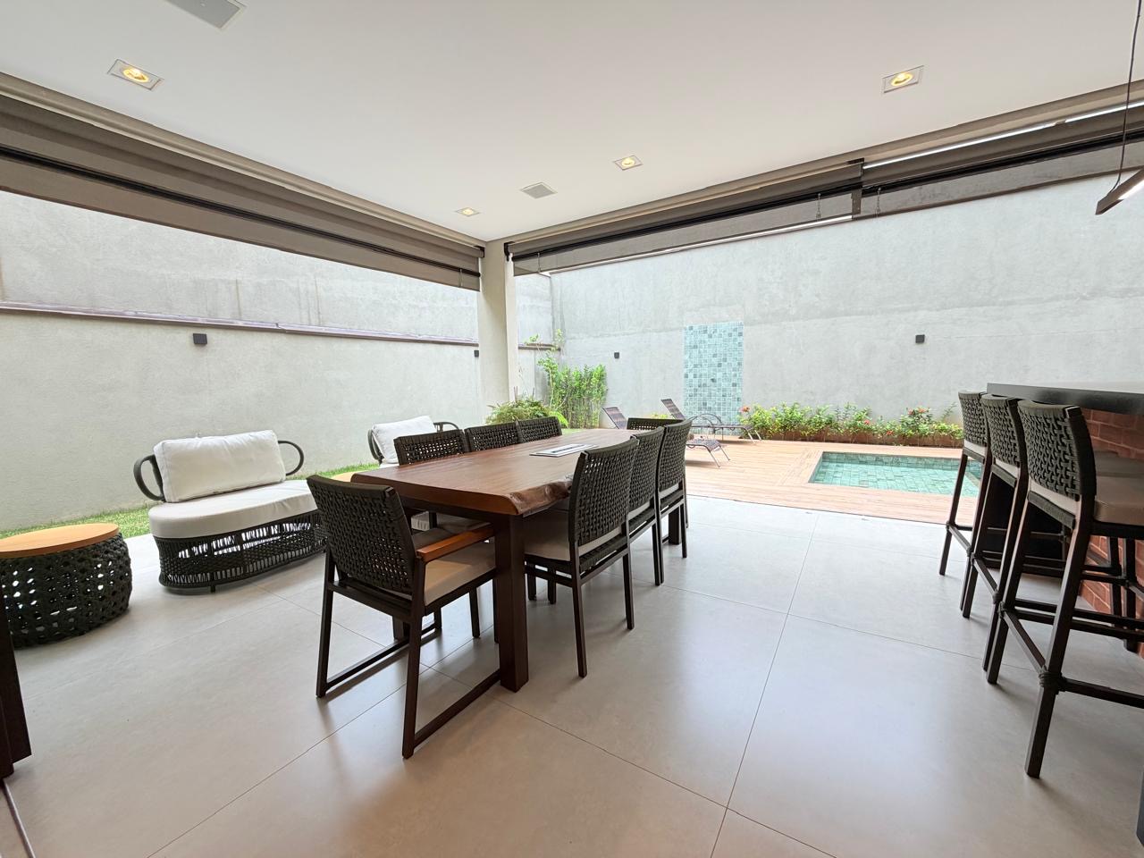 Cozinha e área gourmet casa à venda em Burle Marx, Alphaville, Santana de Parnaíba — 4 suítes, 441 m² — imagem 3 de 15