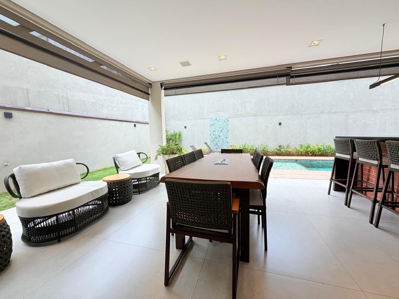Suíte principal casa à venda em Burle Marx, Alphaville, Santana de Parnaíba — 4 suítes, 441 m² — imagem 4 de 15