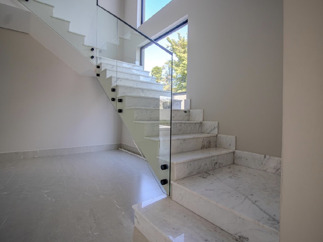 Suíte principal casa à venda em Alphaville Residencial 6, Alphaville, Santana de Parnaíba — 420 m² — imagem 4 de 7