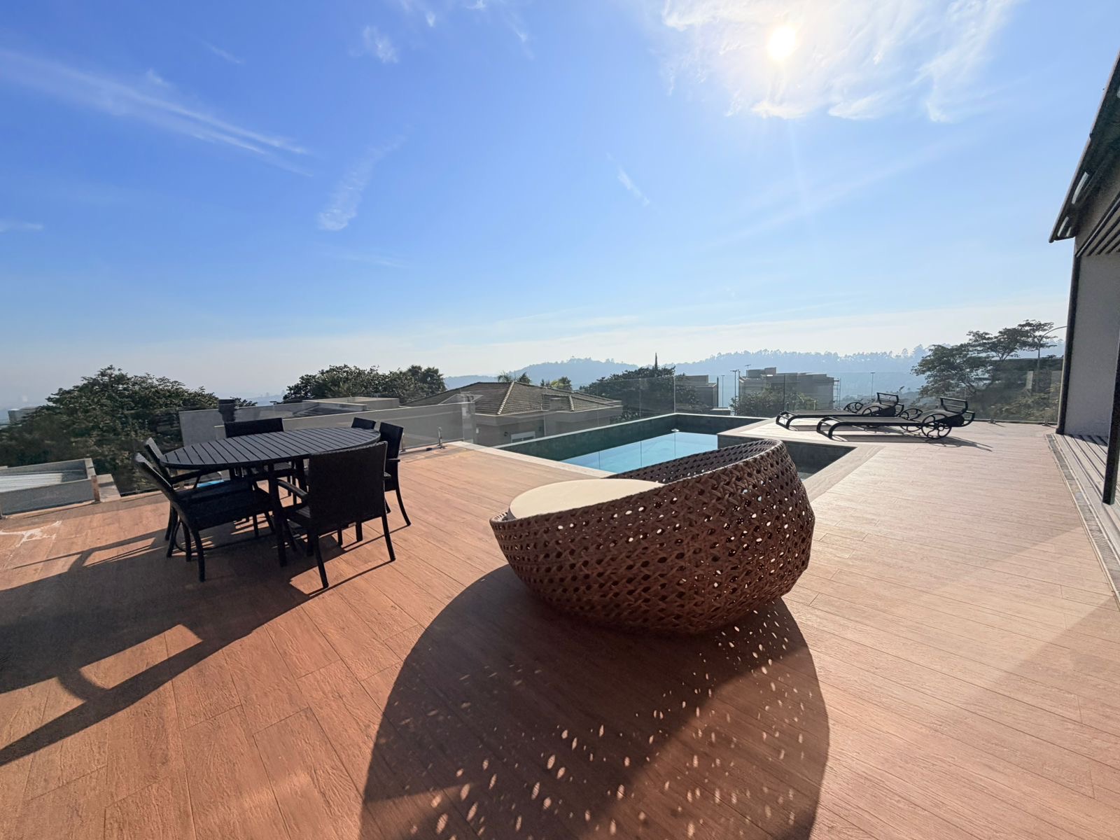 Fachada casa à venda em Genesis 2, Alphaville, Santana de Parnaíba — 4 suítes, 514 m² — imagem 1 de 19
