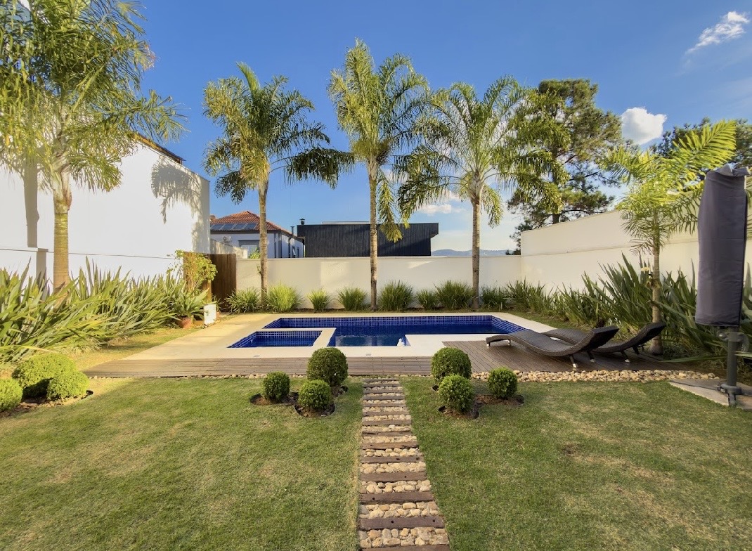 Fachada casa à venda em Alphaville Residencial 11, Alphaville, Santana de Parnaíba — 4 suítes, 420 m² — imagem 1 de 12