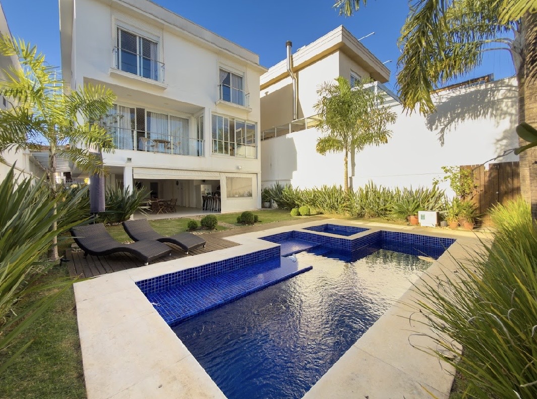 Sala de estar casa à venda em Alphaville Residencial 11, Alphaville, Santana de Parnaíba — 4 suítes, 420 m² — imagem 2 de 12