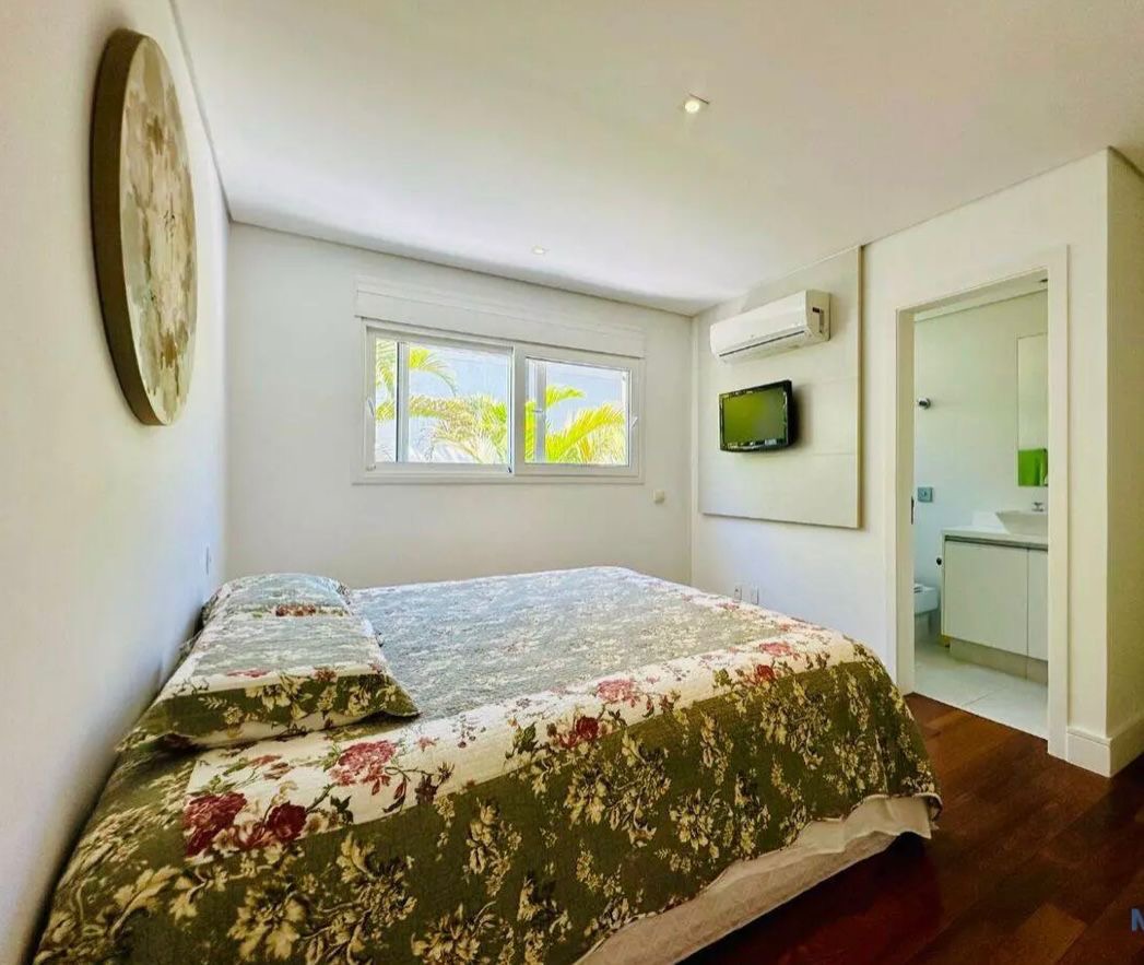 Sala de estar casa à venda ou para alugar em Alphaville Residencial 0, Alphaville, Barueri — 4 suítes, 683 m² — imagem 2 de 10