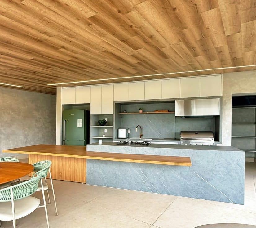 Cozinha e área gourmet casa à venda em Tambore 11, Alphaville, Santana de Parnaíba — 4 suítes, 620 m² — imagem 3 de 10
