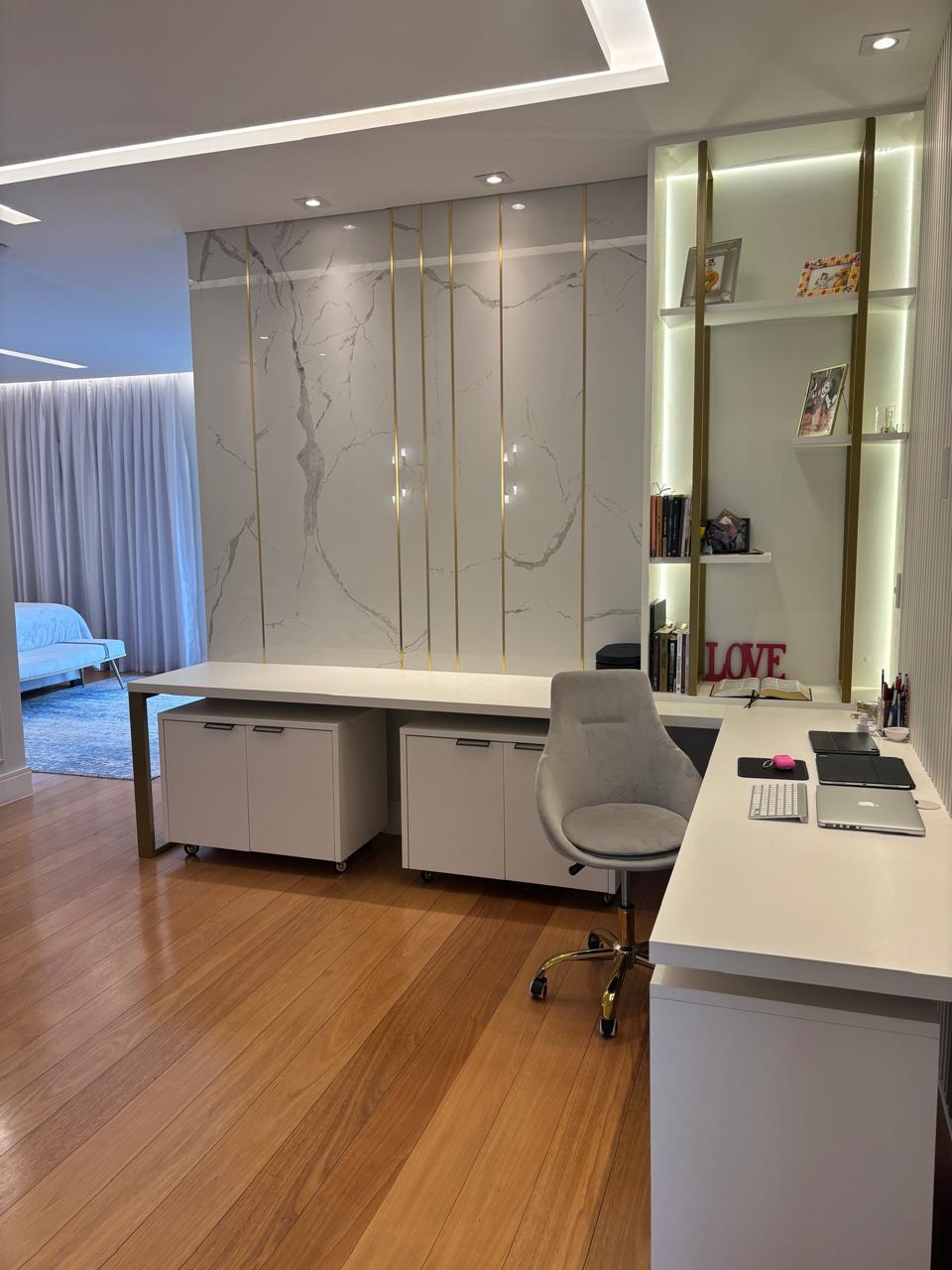 Fachada casa à venda em Tambore 11, Alphaville, Santana de Parnaíba — 4 suítes, 467 m² — imagem 1 de 8