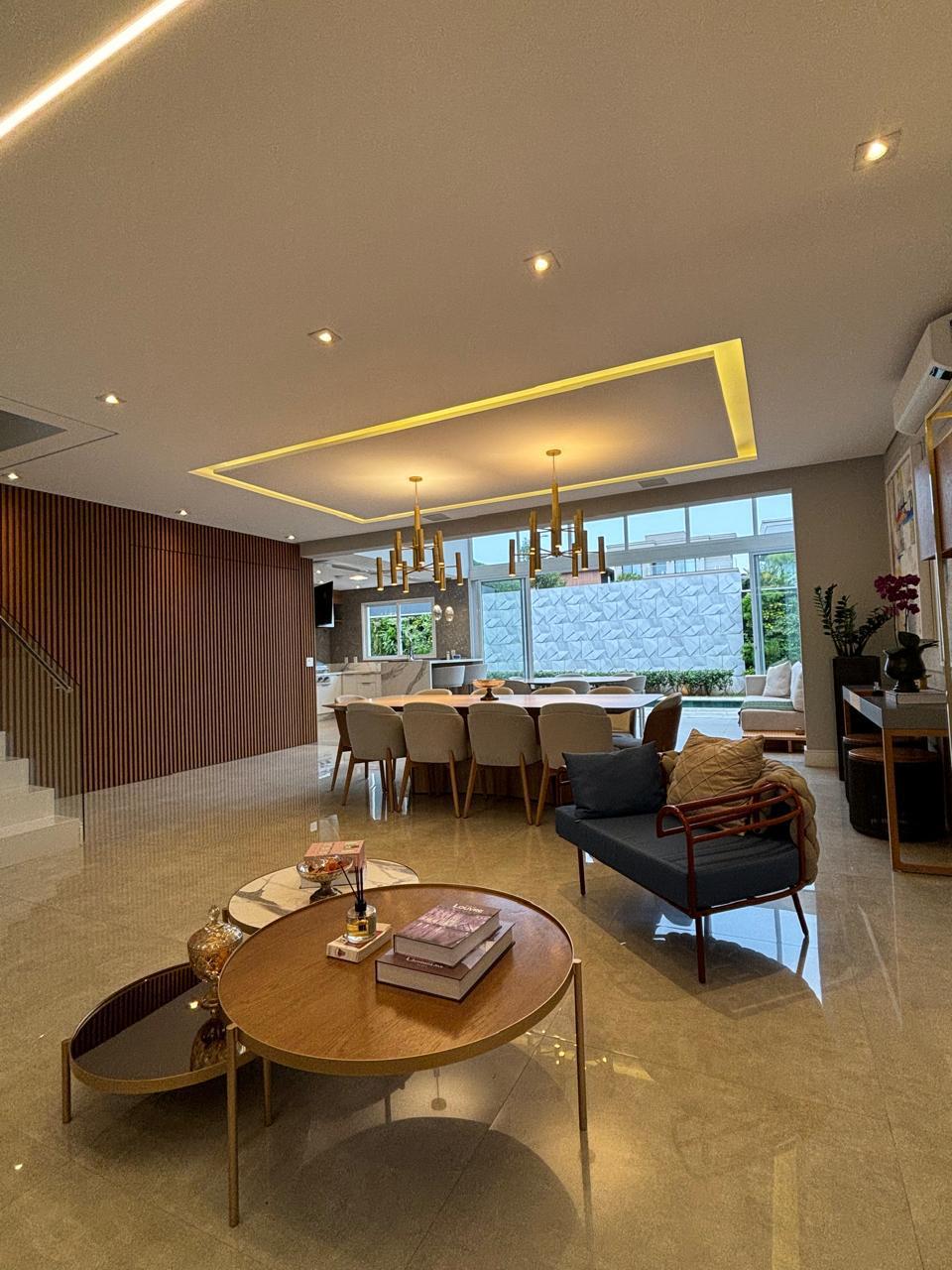Suíte principal casa à venda em Tambore 11, Alphaville, Santana de Parnaíba — 4 suítes, 467 m² — imagem 4 de 8
