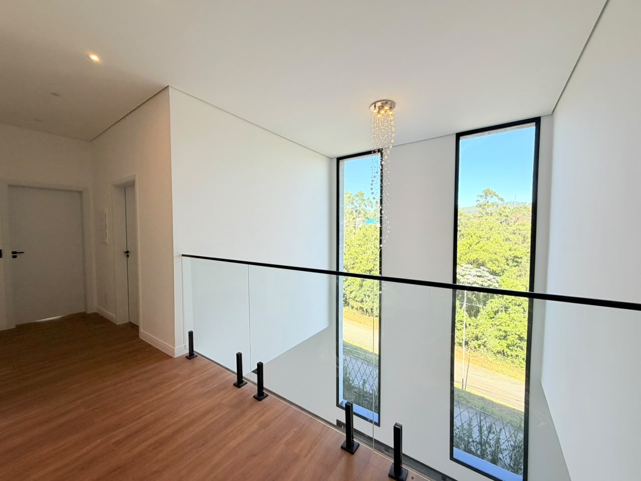 Suíte principal casa à venda em Itahye Residencial, Alphaville, Barueri — 4 suítes, 560 m² — imagem 4 de 21